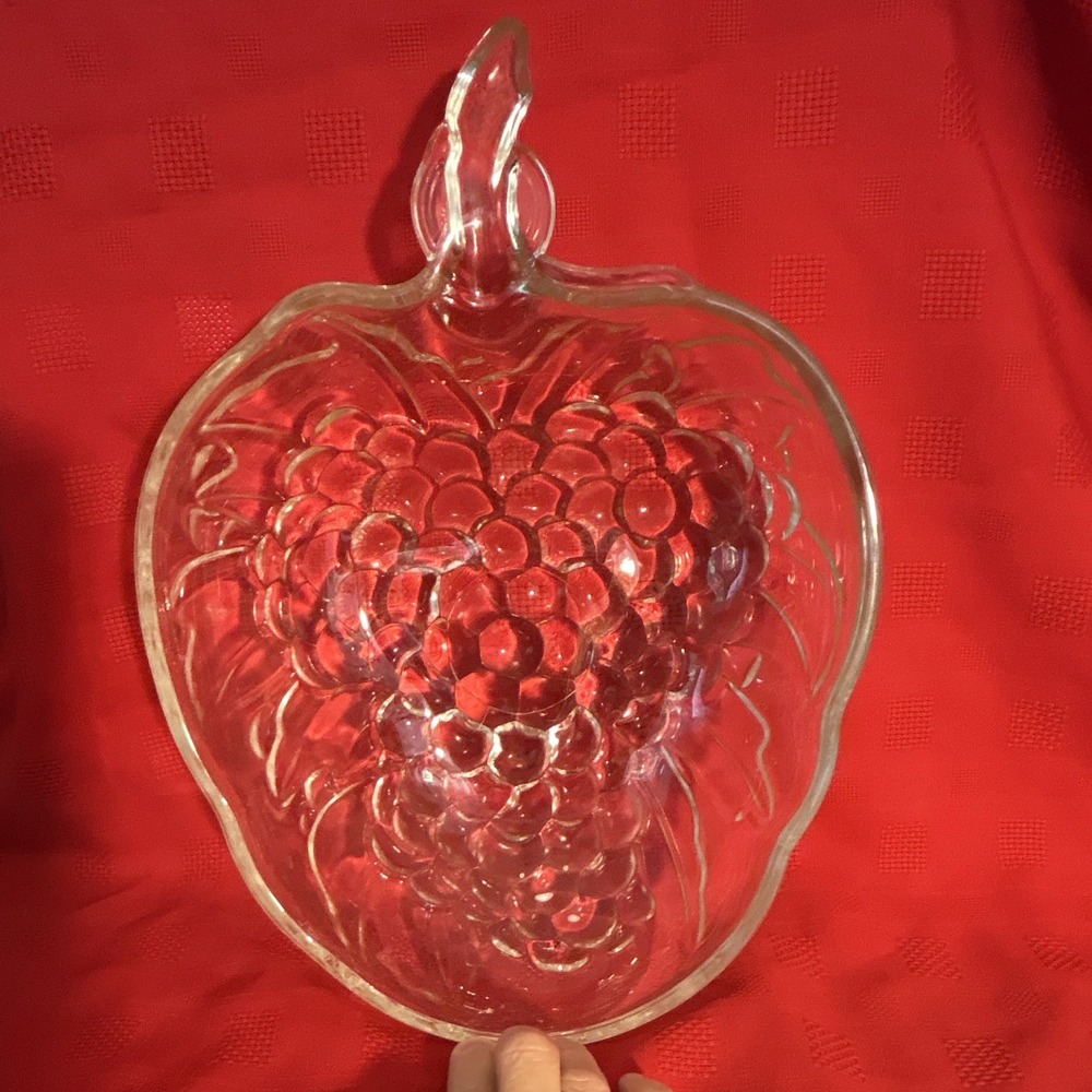 Vintage Indiana Glass Company grape-shaped serving bowl.
